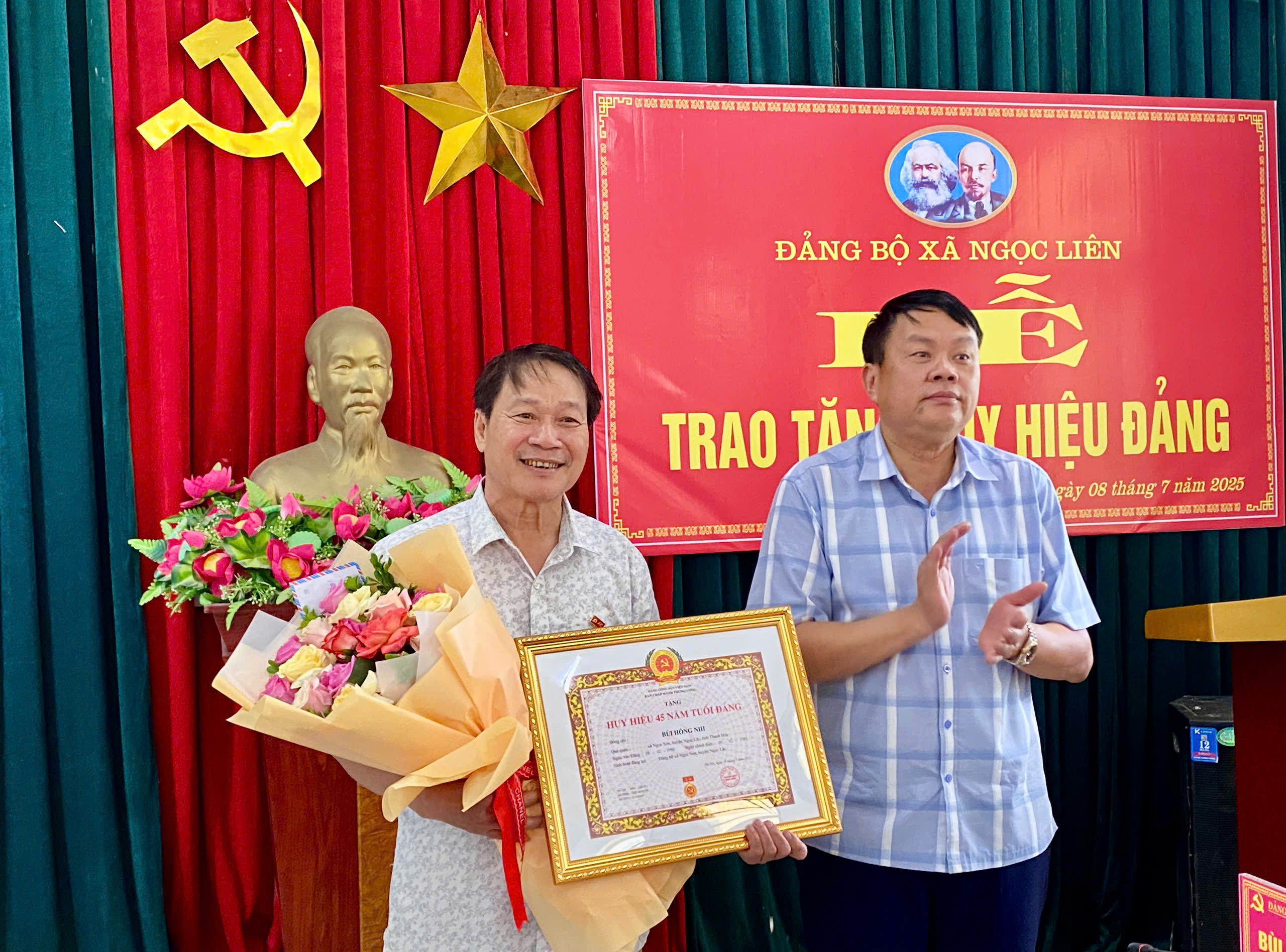 Anh-tin-bai